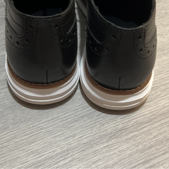 Women’s Cole Haan Shoes - Picture 3 of 4